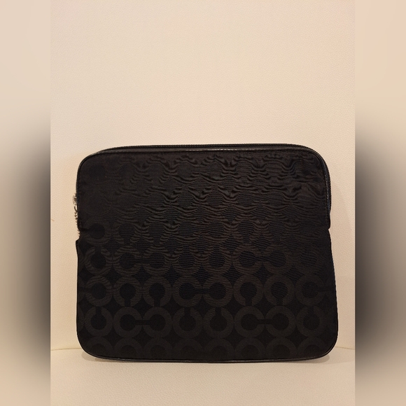 EUC Coach Black Nylon Logo Tablet/Laptop Sleeve - Picture 2 of 3